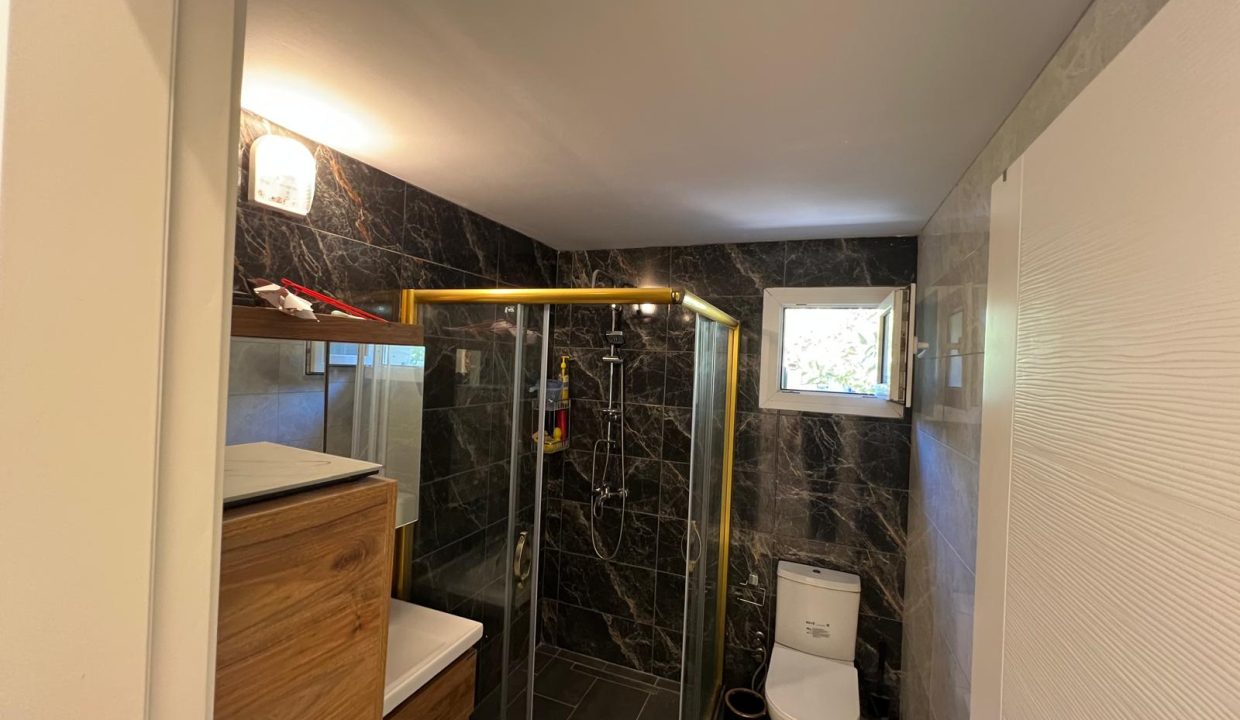 WhatsApp Image 2025-10-21 at 11.11.18