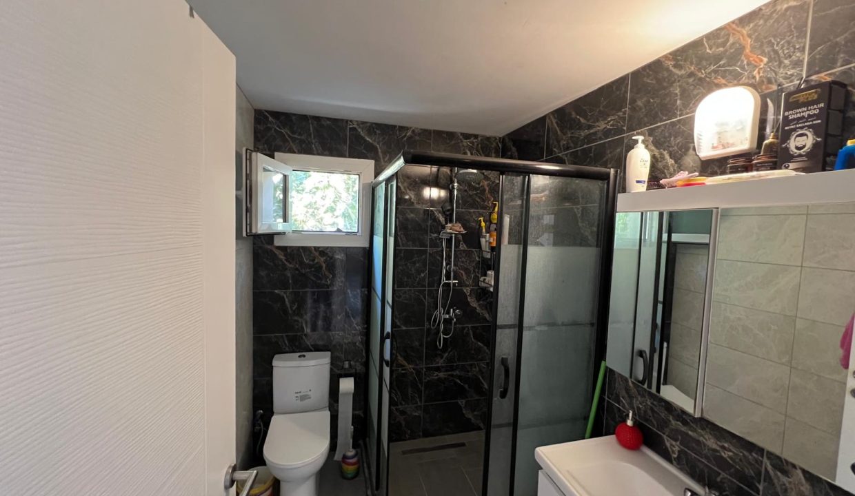 WhatsApp Image 2025-10-21 at 11.11.28